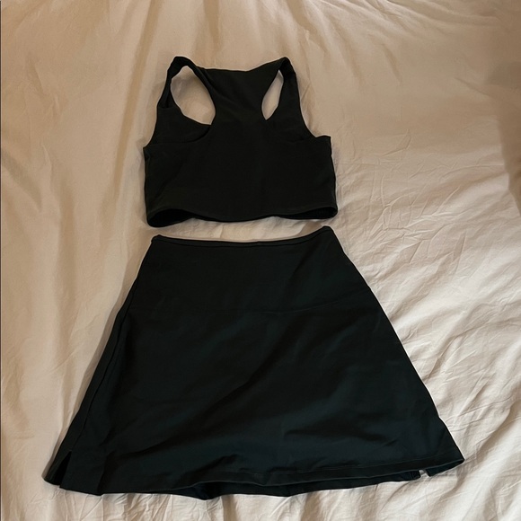 Girlfriend Collective skort bra workout set dark green XS - Picture 4 of 4